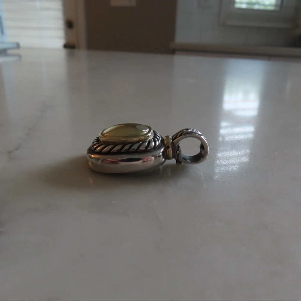 David Yurman Box Chain Necklace with medallion - Picture 13 of 16